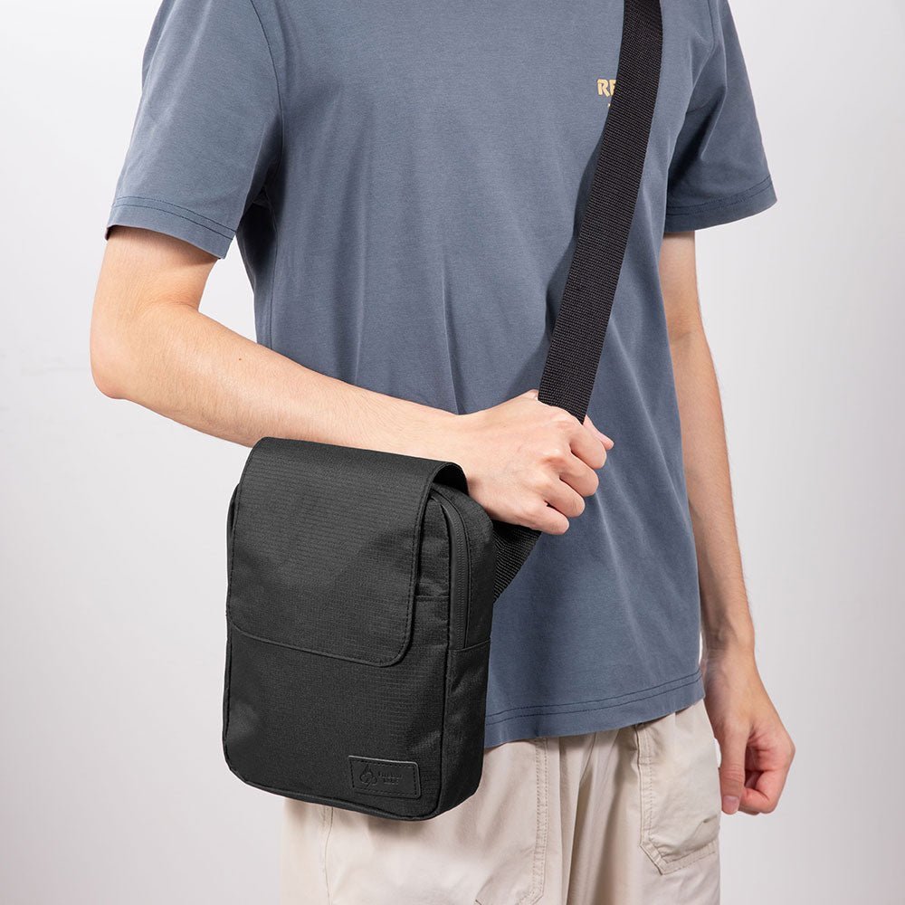 FireBar Labs Smell Proof Messenger Bag - Lockable - Smell Proof Fashion - FBS-MSG-006 - Safely Fashion Powered by FireBar Labs